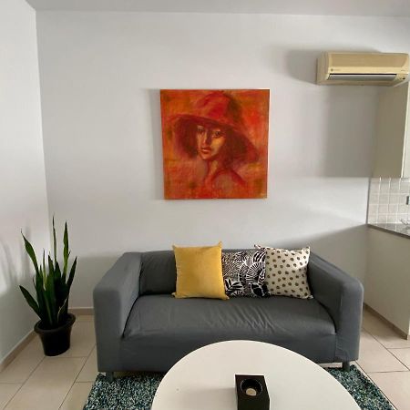 Cosy One Bedroom Apartment In Pafos Exteriör bild
